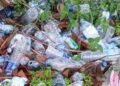 Analisis Psikologis di Balik Kebiasaan Membuang Sampah Sembarangan 50 Foto tumpukan sampah botol plastik (Sumber: Dokumentasi Pribadi)
