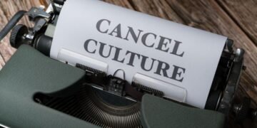 Ilustrasi bertuliskan cancel culture