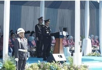 Keprotokolan sebagai Wujud Ketertiban dan Profesionalisme dalam Pelaksanaan Kegiatan Resmi di Lingkungan Kementerian Imigrasi dan Pemasyarakatan 46 Ilustrasi pelaksanaan kegiatan resmi, seperti upacara, pelantikan, serah terima jabatan, serta peringatan hari besar nasional (Sumber: Dokumentasi Pribadi)