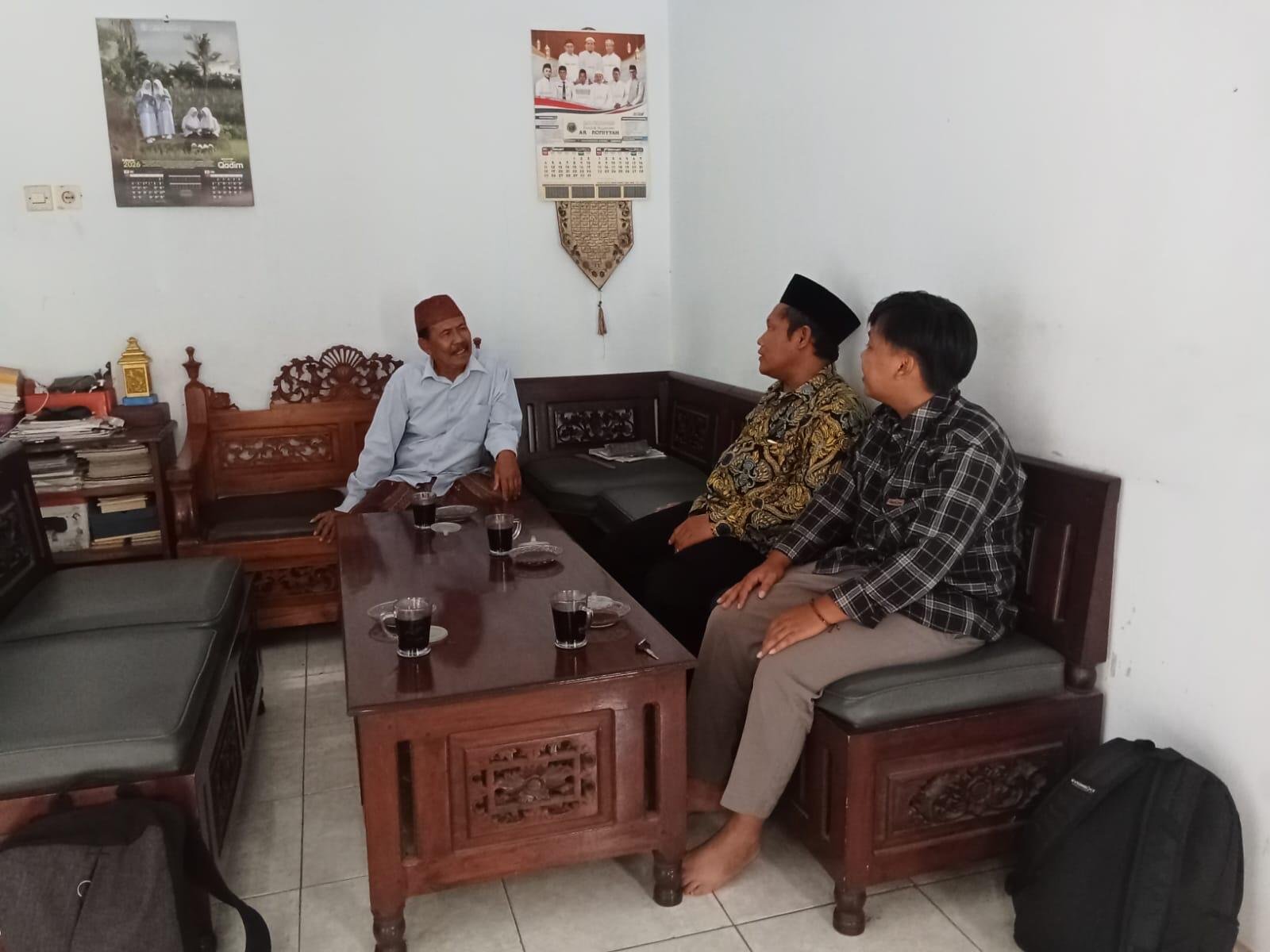 Inovasi Cerdas KKN Ekonomi Syariah Universitas Nurul Jadid: Angkat Potensi Mandiri UMK Pinang Didesa Prasi Tembus Pasar Ekspor 3 Ton per Bulan 47 Dokumentasi Program Kuliah Kerja Nyata (KKN) mahasiswa Universitas Nurul Jadid (UNUJA) Paiton (Sumber: Dokumentasi Pribadi)