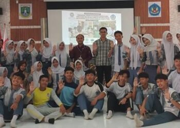Transformasi Petani Milenial: Universitas Budi Luhur Sukses Gelar Pelatihan Smart Farming dan Diplomasi Pangan di SMAN 1 Curugbitung 46 Transformasi Petani Milenial: Universitas Budi Luhur Sukses Gelar Pelatihan Smart Farming dan Diplomasi Pangan di SMAN 1 Curugbitung