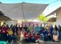Foto Bersama Sosialisasi Pengembangan UMKM Abon Ikan Bersama Pendamping UMKM Lombok Timur dan Warga Desa Dusun Padak