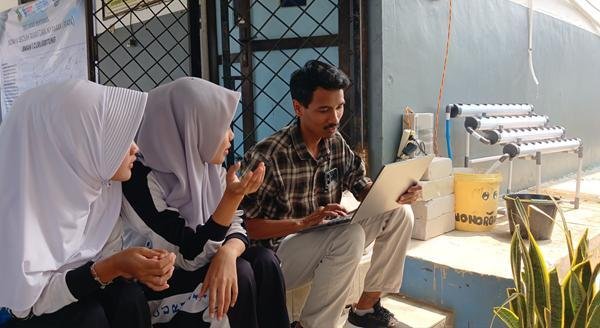 Transformasi Petani Milenial: Universitas Budi Luhur Sukses Gelar Pelatihan Smart Farming dan Diplomasi Pangan di SMAN 1 Curugbitung 49 2 1