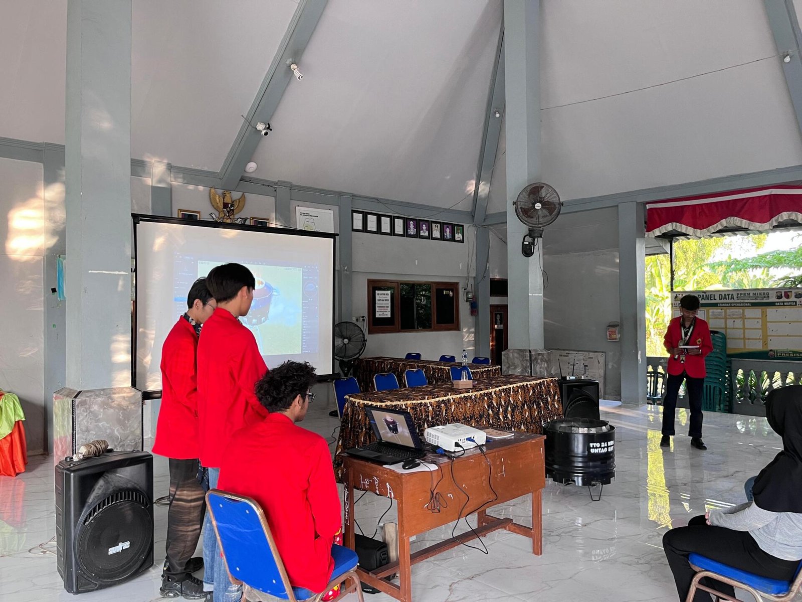 Mahasiswa KKN UNTAG Surabaya Gelar Pelatihan Pembuatan TTG Stove Portable bagi Warga Desa Sukorejo 47 Dokumentasi kegiatan KKN saat pelatihan pembuatan Teknologi Tepat Guna (TTG) Stove Portable (Sumber: Dokumentasi Pribadi)