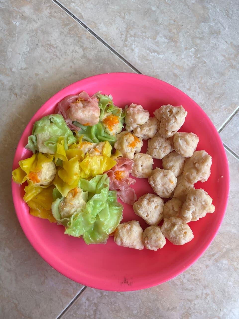 Mahasiswa KKN Untag Surabaya Dorong Nilai Tambah Udang Vaname Melalui Pelatihan Pembuatan Otak-Otak, Pentol, dan Siomay Udang di Desa Pegundan 49 Udang Vaname