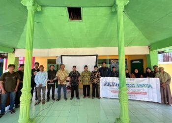 Inovasi Cerdas KKN Ekonomi Syariah Universitas Nurul Jadid: Angkat Potensi Mandiri UMK Pinang Didesa Prasi Tembus Pasar Ekspor 3 Ton per Bulan 46 Dokumentasi Program Kuliah Kerja Nyata (KKN) mahasiswa Universitas Nurul Jadid (UNUJA) Paiton (Sumber: Dokumentasi Pribadi)