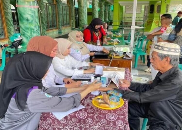 Dokumentasi Praktik Belajar Lapangan (PBL) mahasiswa Program Studi Pengawasan Epidemiologi di Puskesmas Multiwahana Palembang (Sumber: Dokumentasi Pribadi)