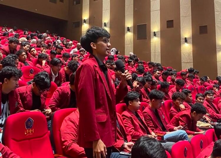 Dokumentasi kegiatan seminar Artificial Intelligence (Sumber: Dokumentasi Pribadi)