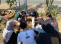 PKM FEB UB Desa Purwosekar 2026 Gelar Penyuluhan Biopori dan Penanaman TOGA sebagai Upaya Pengelolaan Lingkungan Berkelanjutan 50 CopyofIMG 2658