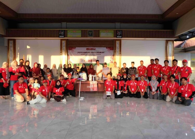 Pemberdayaan Kelompok Tani Desa Lasem melalui Penerapan Insect Light Trap Berbasis Tenaga Surya oleh Universitas 17 Agustus 1945 Surabaya (UNTAG) 46 DSCF7281 1