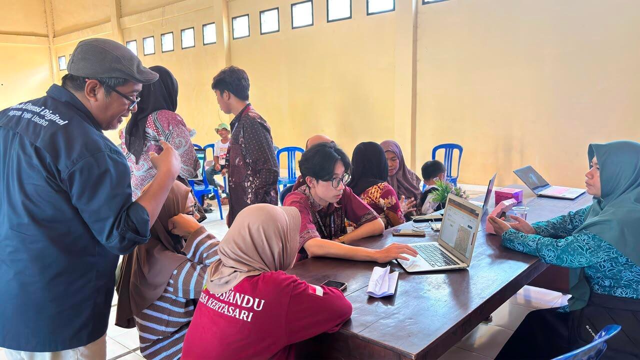 "Dari Produk Lokal ke Pasar Digital”: Kelompok Kertasari Mahasiswa KKN-PMD Unram Edukasi Pengembangan UMKM Abon Ikan melalui Pemasaran Online (Digital Marketing) 48 Pembuatan Surat Ijin Usaha dan Nomor Induk Berusaha didampingi oleh BPSM Komdigi