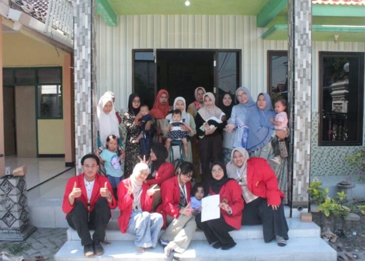 Foto Bersama Peserta Edukasi (Sumber: Dokumentasi Tim)