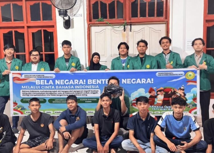 Cinta Bahasa, Wujud Nyata Bela Negara: Pesan Mendalam dari Sosialisasi Mahasiswa UMRI Kepada Pemuda di Masyarakat 46 Mahasiswa UMRI menggelar sosialisasi kepada pemuda masyarakat
