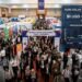 Ribuan Pencari kerja memadati area stan perusahaan dalam gelaran Bursa Kerja Nasional (Job Fair) 2026 di Jakarta. Antusiasme para pelamar ini terjadi di tengah guncangan makroekobomi. (Foto: Iqbal Firdaus)