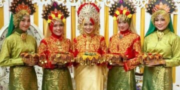 Sejarah Ranup Lampuan: Jejak Bahasa dan Nilai Budaya dalam Tradisi Penyambutan Tamu Masyarakat Aceh 56 Sejarah Ranup Lampuan: Jejak Bahasa dan Nilai Budaya dalam Tradisi Penyambutan Tamu Masyarakat Aceh