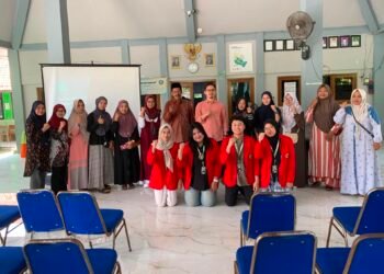 Kebersihan Dimulai Dari Rumah, Mahasiswa KKN UNTAG Surabaya Ajak Ibu-Ibu PKK Tingkatkan kesadaran kebersihan 46 Sumber: Dokumentasi pribadi