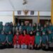 Perkuat Program PMT, Pengabdian Masyarakat Untag Surabaya Gelar Pelatihan Responsive Feeding di Desa Sukorejo 53 Foto 3. Mahasiswa Pengabdian Masyarakat Universitas 17 Agustus 1945 Surabaya bersama kader Posyandu Desa Sukorejo berfoto bersama usai pelaksanaan pelatihan sebagai bentuk dukungan terhadap Program Pemberian Makanan Tambahan (PMT).