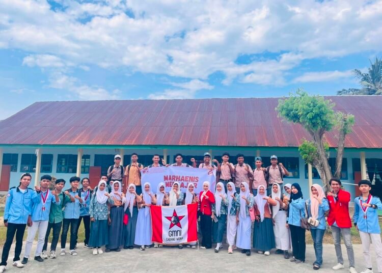 DPK GMNI FMB Muna Gelar "Marhaenis Mengajar" di SMAN 2 Raha: Reaktualisasi Marhaenisme Dalam Merawat Nasionalisme Pada Generasi Z 47 IMG 20260723 WA0013