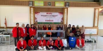 Drum Bekas, Solusi Cerdas: Mahasiswa KKN Untag Surabaya Ajak Ibu-Ibu PKK Desa Lasem Sulap Sampah Organik Jadi Pupuk Bernilai 57 IMG 0289.JPG