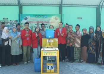 Mahasiswa Untag Surabaya Ciptakan Wastafel Injak, Dorong Perilaku Hidup Bersih dan Sehat di Pengajian Desa Pegundan, Kecamatan Bungah Kabupaten Gresik 46 IMG 0719