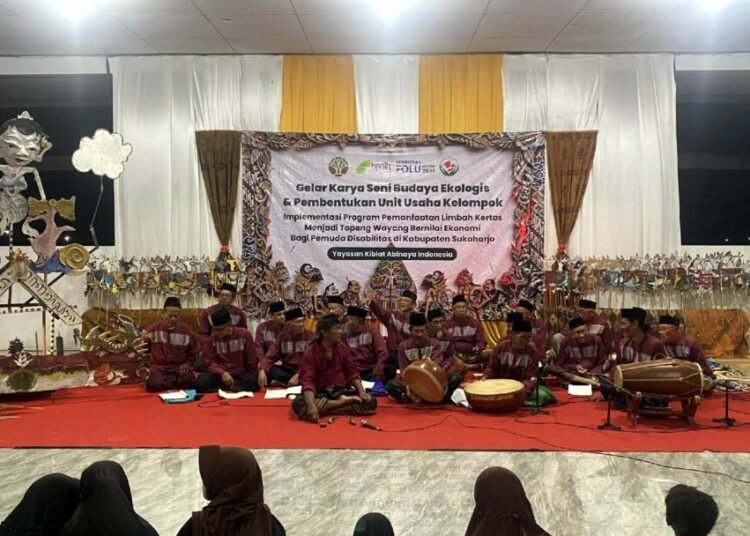 Sulap Limbah Kertas Jadi Topeng Wayang, Ratusan Pemuda Disabilitas Sukoharjo Sukses Gelar Karya dan Resmikan Unit Usaha Mandiri 46 IMG 1383