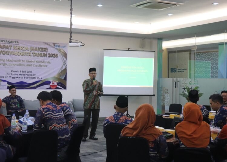 Rapat Kerja MAN 1 Yogyakarta Tahun Pelajaran 2026 Perkuat Komitmen Menuju Madrasah Berdaya Saing Global 47 IMG 2918