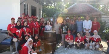 Mahasiswa KKN R2 UNTAG Surabaya Terapkan TTG Incinerator Berfiltrasi di TPS3R Desa Bedanten 47 IMG 5949 1