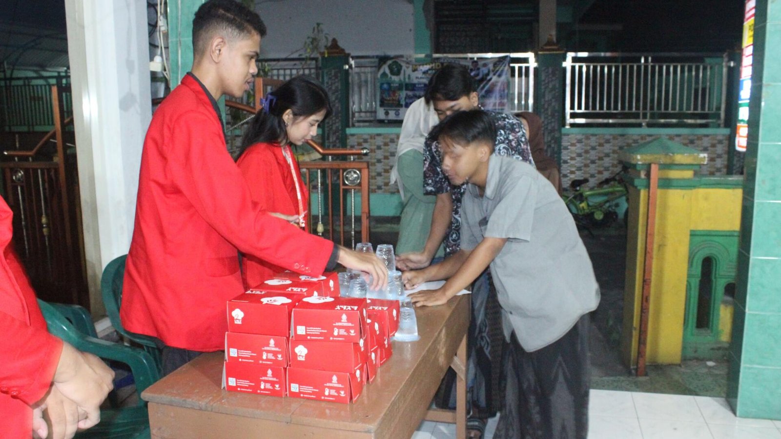 Mahasiswa KKN Untag Surabaya Rintis Kader Afiliasi Digital di Desa Pegundan 47 Org org mengisi form registrasi