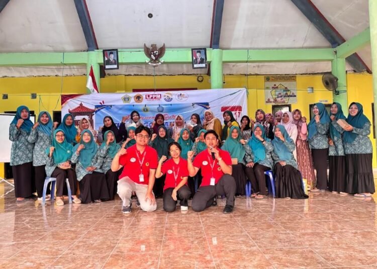 Mahasiswa Untag Surabaya Berikan Pelatihan Higiene Pangan dan Vacuum Packaging bagi UMKM Desa Raci Kulon 46 Screenshot 2026 07 08 203148