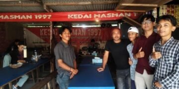 Analisis Sumber Daya Manusia dalam Sistem Kerja Karyawan di Kedai Masman 56 Screenshot 2026 07 02 14 44 26 687 com.microsoft.office.word edit
