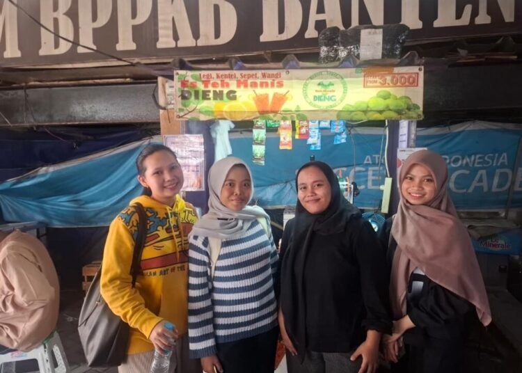 Analisis Sumber Daya Manusia dalam Sistem Perekrutan Karyawan Mandiri pada UMKM “Es Teh Dieng” dengan Pendekatan SWOT 46 Screenshot 2026 07 03 17 57 32 477 com.microsoft.office.word edit