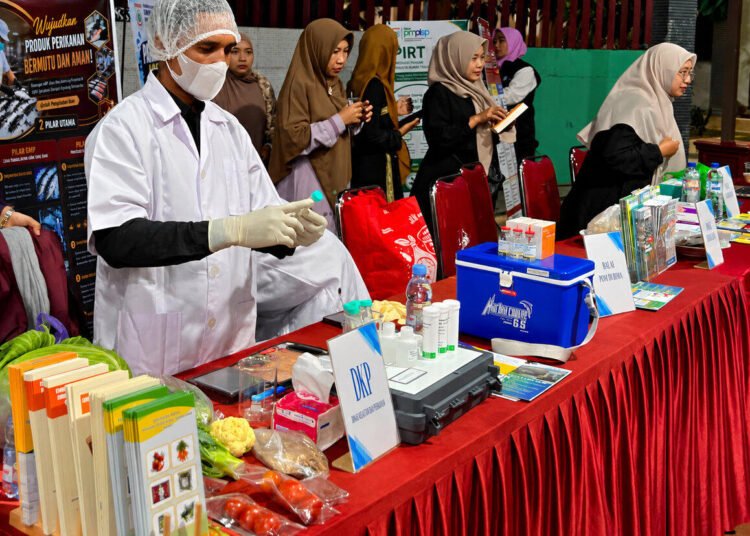 Pemerintah Kabupaten Sumbawa Barat dan Balai POM di Bima Perkuat Sinergi Layanan Terpadu Penjaminan Keamanan Pangan bagi Masyarakat 47 Sumbawa Barat Wujudkan Jaminan Keamanan Pangan