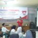 Gambar 2 dan 3. Proses Pelatihan dan Materi
