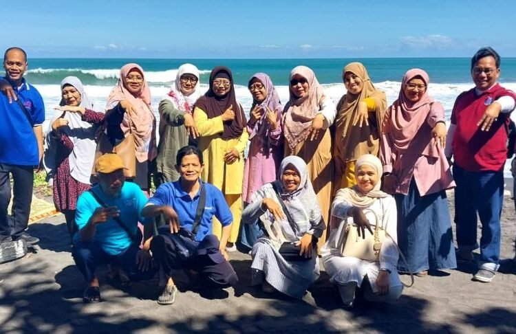 Rumpun Guru MIPA-TIK MAN 1 Yogyakarta Gelar Pelepasan Guru Purna Tugas 46 WhatsApp Image 2026 07 01 at 07.26.35