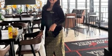 Dari Bangku Kuliah ke Lobi Hotel Berbintang, Kisah Alumni Vokasi Unair Rintis Karier di Dunia Perhotelan 64 WhatsApp Image 2026 07 01 at 11.26.06