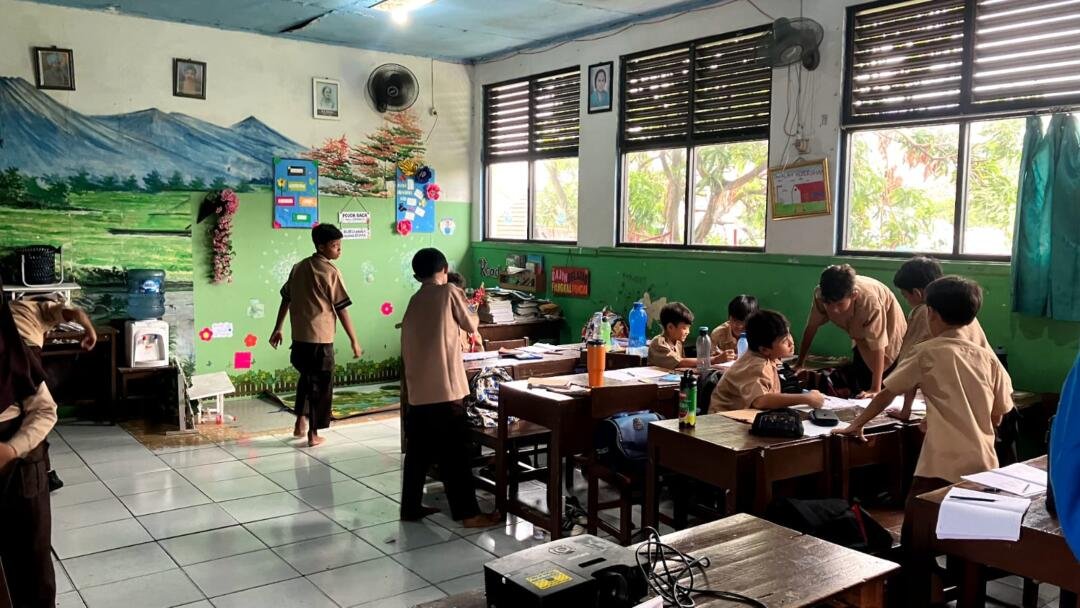 Mahasiswa BSI Gelar Edukasi HAM untuk Tingkatkan Kesadaran Toleransi di SDN Pondok Bahar 3 49 WhatsApp Image 2026 07 01 at 13.25.05