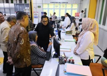 Bersama Komisi II DPR RI, Wamen ATR/Waka BPN Tinjau Pelayanan Pertanahan di Kantah Kota Batam 46 WhatsApp Image 2026 07 09 at 16.53.32