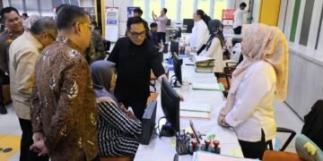 Bersama Komisi II DPR RI, Wamen ATR/Waka BPN Tinjau Pelayanan Pertanahan di Kantah Kota Batam 30 WhatsApp Image 2026 07 09 at 16.53.32