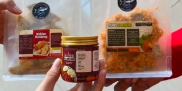 Sulap Bandeng Segar Jadi Kekian, Nugget, dan Sambal, Mahasiswa Untag Surabaya Berdayakan Warga Desa Bedanten Gresik 47 WhatsApp Image 2026 07 10 at 22.37.47