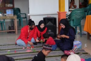 Pengabdian Mahasiswa Universitas 17 Agustus 1945 Surabaya (UNTAG): Pelatihan Penerapan Responsive Feeding untuk Mengatasi Anak Susah Makan dan Mendukung Tumbuh Kembang Anak di Desa Sukorejo 50 WhatsApp Image 2026 07 11 at 00.24.30