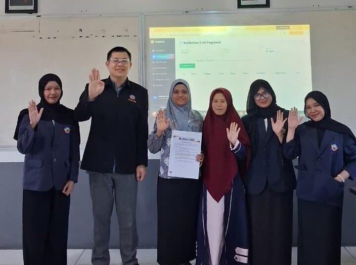 Mahasiswa Teknik Informatika ISB Atma Luhur Hadirkan Website Arsip dan Cuti Terintegrasi untuk Mendukung Administrasi Yayasan Atma Luhur Pangkalpinang 46 Serah Terima Berita Acara Launching Website