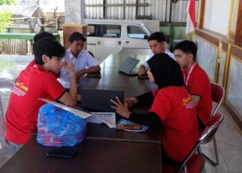 Mahasiswa KKN Untag Surabaya Bantu Desa Lasem Bangun Pusat Informasi Digital lewat Linktree 46 WhatsApp Image 2026 07 12 at 08.50.56