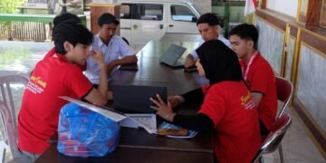 Mahasiswa KKN Untag Surabaya Bantu Desa Lasem Bangun Pusat Informasi Digital lewat Linktree 58 WhatsApp Image 2026 07 12 at 08.50.56