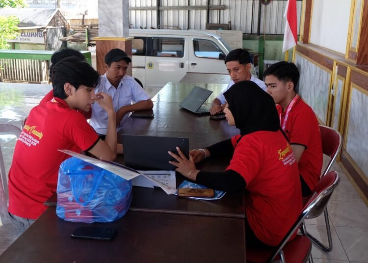 Mahasiswa KKN Untag Surabaya Bantu Desa Lasem Bangun Pusat Informasi Digital lewat Linktree 46 WhatsApp Image 2026 07 12 at 08.50.56