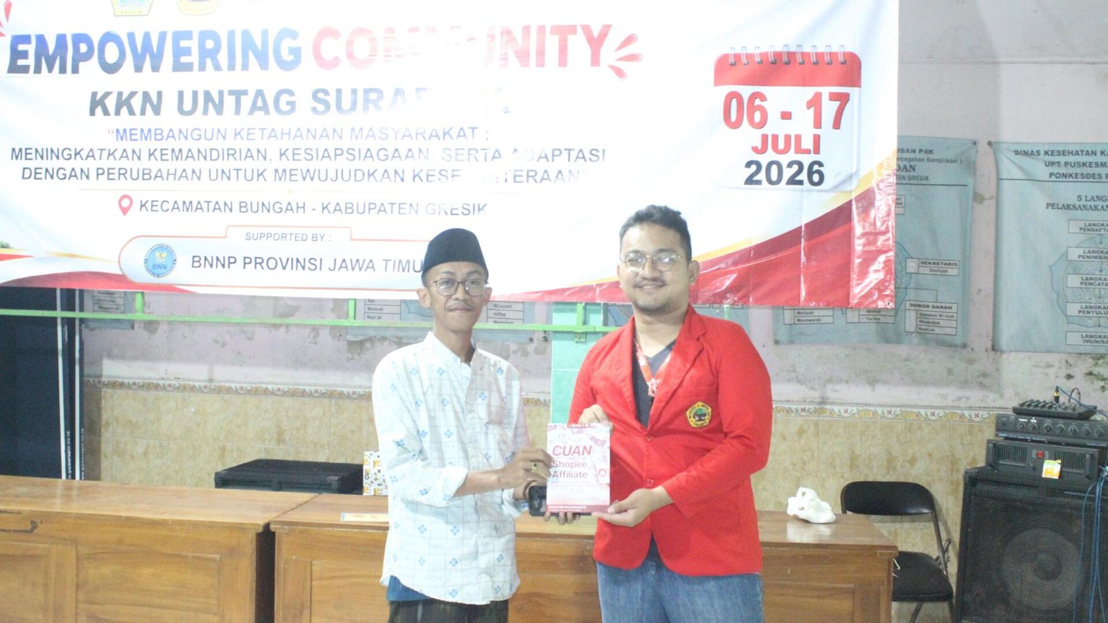 Cukup Modal HP, KKN Untag Ajari Pemuda Desa Pegundan Hasilkan Cuan dari Shopee Affiliate 48 WhatsApp Image 2026 07 14 at 11.03.54