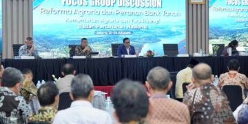 Kementerian ATR/BPN dan Komisi II DPR RI Bahas Penguatan Reforma Agraria serta Optimalisasi Peran Bank Tanah 30 WhatsApp Image 2026 07 14 at 15.54.05