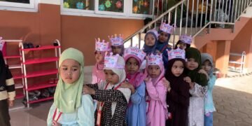 MPLS Hari Kedua, TKIT Al-Fadiyah Ajak Siswa Berpetualang Melalui Tiga Pos Edukatif 56 WhatsApp Image 2026 07 15 at 20.09.53
