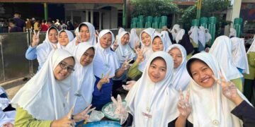 Mengawali Langkah di Pesantren dengan Semangat Berkarya Melalui Pelatihan Membuat Empek-Empek 56 WhatsApp Image 2026 07 21 at 20.56.09 1