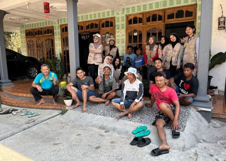 Mahasiswa KKN Kolaboratif Universitas Trunodjoyo Madura Wujudkan Desa Bersinar Melalui Aksi Bersih Desa di Buluharjo 46 WhatsApp Image 2026 07 22 at 22.21.03