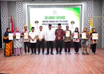 Menteri Nusron Pastikan Pemulihan 2.000 Sertipikat Pascabencana di Aceh Tamiang Rampung Akhir Desember 59 WhatsApp Image 2026 07 23 at 16.24.56